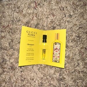 Gucci beauty mini 💛